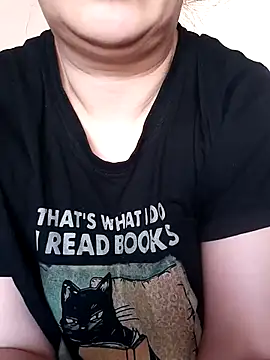 Snapshot of TriumphLove chatting on 02/25/25, 08:47 TriumphLove online show from 02/25/25, 08:47