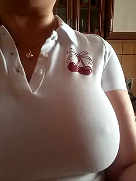 Snapshot of TriumphLove chatting on 02/25/25, 04:21 TriumphLove online show from 02/25/25, 04:21