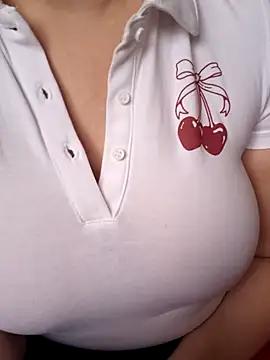 Snapshot of TriumphLove chatting on 02/27/25, 09:22 TriumphLove online show from 02/27/25, 09:22