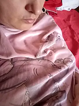 Snapshot of TriumphLove chatting on 03/12/25, 01:40 TriumphLove online show from 03/12/25, 01:40