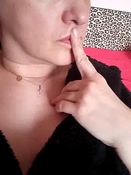 Snapshot of TriumphLove chatting on 03/15/25, 09:09 TriumphLove online show from 03/15/25, 09:09