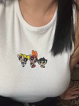 Snapshot of TriumphLove chatting on 10/04/25, 08:23 TriumphLove online show from 10/04/25, 08:23