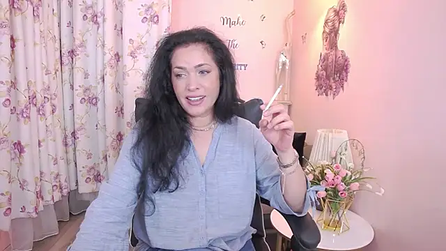 MyLovOne online show from 05/25/26, 11:38
