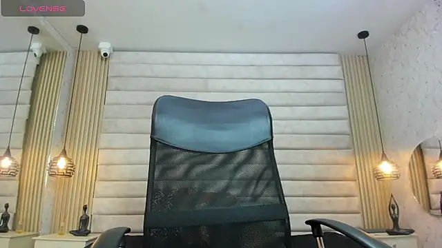 keytinthomson  online show from 02/14/26, 07:43