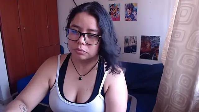 Snapshot of saenz_eymi chatting on 09/21/25, 06:42 saenz eymi online show from 09/21/25, 06:42
