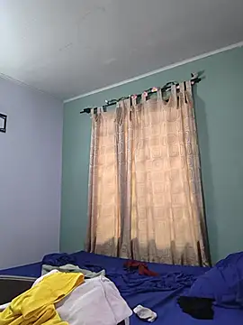 saenz eymi online show from 07/17/26, 01:07