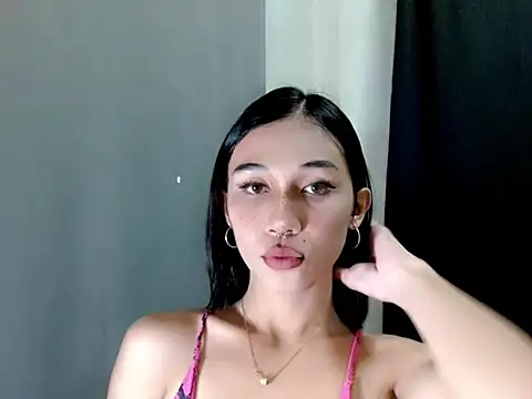 Urfucking khloe1 online show from 12/04/25, 11:02