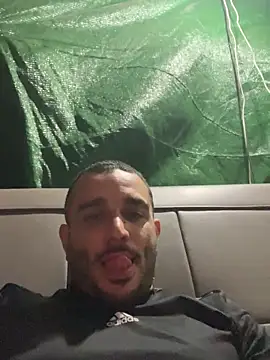 Snapshot of Diablo_Negro__ chatting on 12/14/25, 07:58 Diablo Negro online show from 12/14/25, 07:58