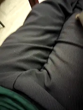 Snapshot of Yourslovingdick chatting on 09/18/25, 10:12 Yourslovingdick online show from 09/18/25, 10:12