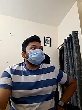 Snapshot of Yourslovingdick chatting on 01/15/26, 04:33 Yourslovingdick online show from 01/15/26, 04:33