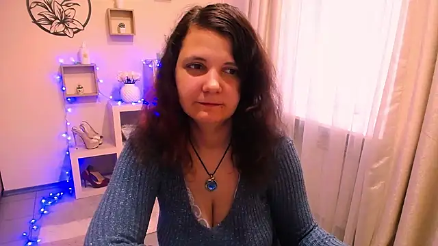 TwoBigSuns online show from 07/10/26, 07:23