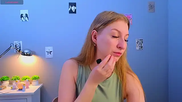 LorettaGladman online show from 11/20/25, 04:12