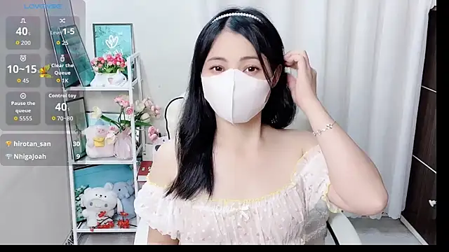 Snapshot of phuongnhi_ chatting on 05/27/26, 12:57 phuongnhi online show from 05/27/26, 12:57