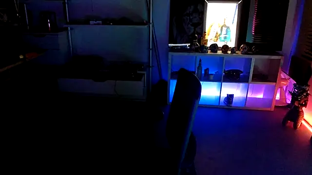 Mrs-Aurora online show from 10/11/25, 09:24