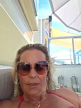 Mrs-Aurora online show from 05/24/26, 12:54