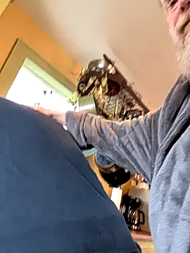 sizableunicorn7 online show from 11/30/25, 03:16