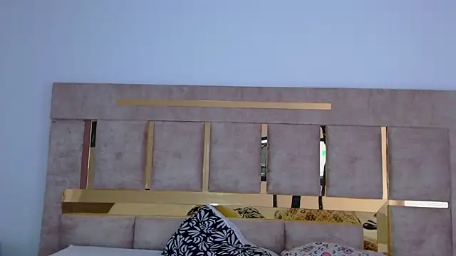 Kitty ravee online show from 09/12/25, 07:58