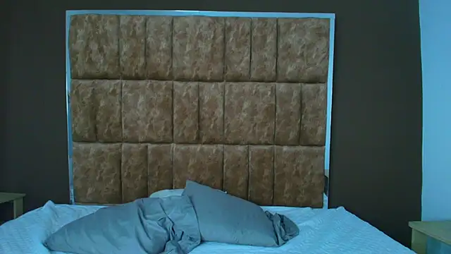 Kitty ravee online show from 10/03/25, 01:30