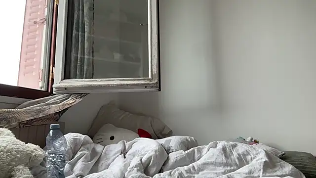 NIQUE TARAXX online show from 09/14/25, 01:43