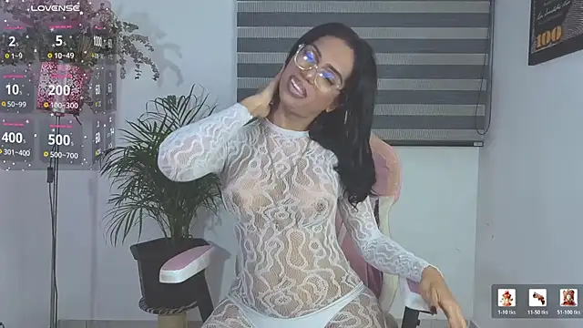 Queen Morena online show from 07/15/26, 01:55