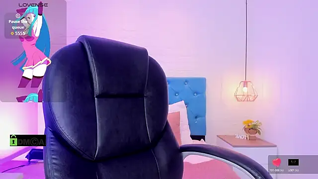 Snapshot of julieta_miller01 chatting on 11/25/25, 11:32 julieta miller01 online show from 11/25/25, 11:32