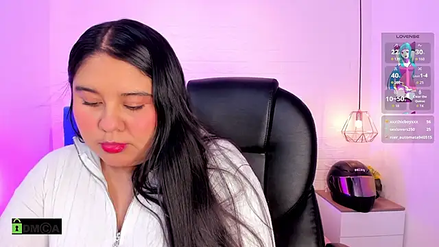 Snapshot of julieta_miller01 chatting on 12/03/25, 11:41 julieta miller01 online show from 12/03/25, 11:41