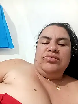 Snapshot of yaneth_ chatting on 10/29/25, 11:17 yaneth online show from 10/29/25, 11:17