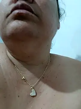 Snapshot of yaneth_ chatting on 11/07/25, 11:49 yaneth online show from 11/07/25, 11:49