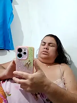 Snapshot of yaneth_ chatting on 11/10/25, 01:26 yaneth online show from 11/10/25, 01:26