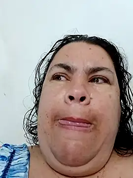 Snapshot of yaneth_ chatting on 12/01/25, 11:04 yaneth online show from 12/01/25, 11:04