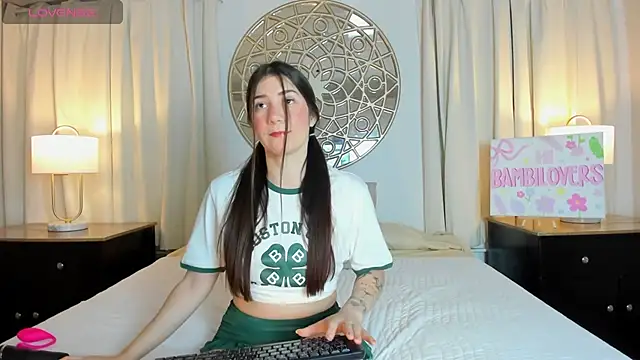 Snapshot of Bambi_cutee chatting on 05/07/26, 11:37 Bambi cutee online show from 05/07/26, 11:37