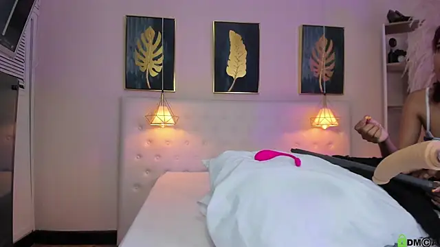 Snapshot of Cinnamon_Star chatting on 09/24/25, 12:19 Cinnamon Star online show from 09/24/25, 12:19