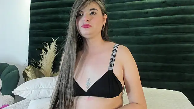 LiliCarterm online show from 04/12/26, 03:33