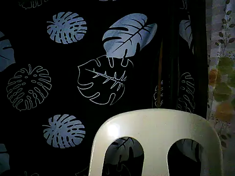 yuana25 online show from 09/30/25, 06:07