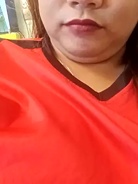 yuana25 online show from 04/18/26, 03:10