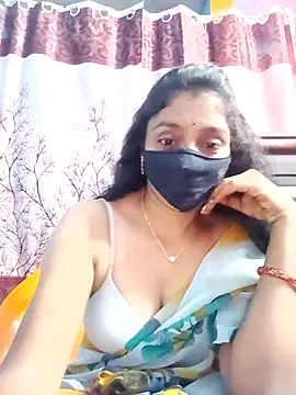 Snapshot of hotsana79 chatting on 10/09/25, 05:38 hotsana79 online show from 10/09/25, 05:38