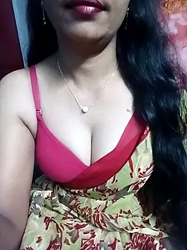 Snapshot of hotsana79 chatting on 11/04/25, 04:39 hotsana79 online show from 11/04/25, 04:39