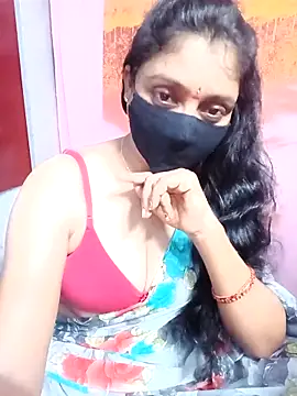 Snapshot of hotsana79 chatting on 11/06/25, 07:26 hotsana79 online show from 11/06/25, 07:26