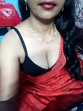 Snapshot of hotsana79 chatting on 11/08/25, 05:40 hotsana79 online show from 11/08/25, 05:40