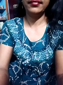 Snapshot of hotsana79 chatting on 12/01/25, 12:04 hotsana79 online show from 12/01/25, 12:04