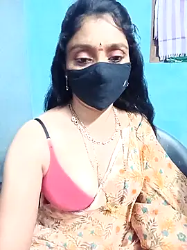 Snapshot of hotsana79 chatting on 12/04/25, 07:33 hotsana79 online show from 12/04/25, 07:33