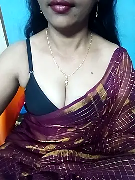 Snapshot of hotsana79 chatting on 12/19/25, 05:25 hotsana79 online show from 12/19/25, 05:25