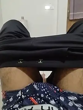 Snapshot of dhruve2010 chatting on 11/03/25, 05:25 dhruve2010 online show from 11/03/25, 05:25