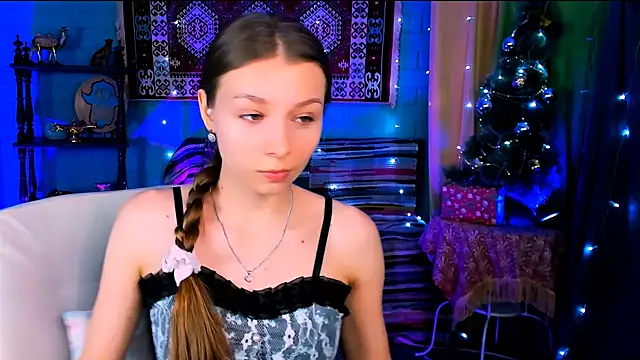 JulieDaniel online show from 12/19/25, 04:19