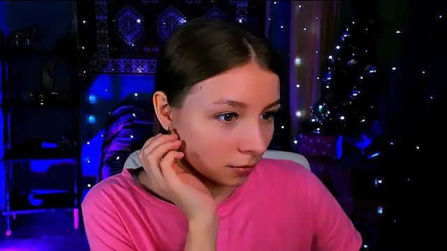 JulieDaniel online show from 12/23/25, 08:23