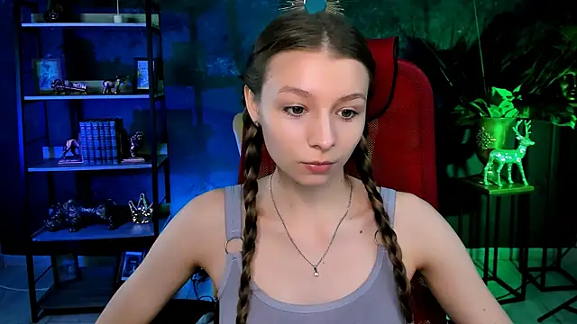 JulieDaniel online show from 05/22/26, 04:19