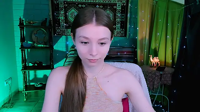 Snapshot of JulieDaniel chatting on 06/29/26, 04:08 JulieDaniel online show from 06/29/26, 04:08