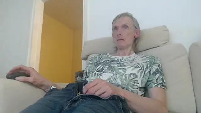 k74robert online show from 10/24/25, 11:06