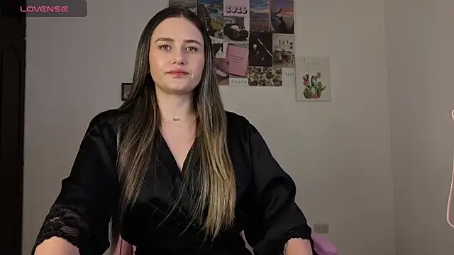 Veronika  Winslow  online show from 04/17/26, 04:26