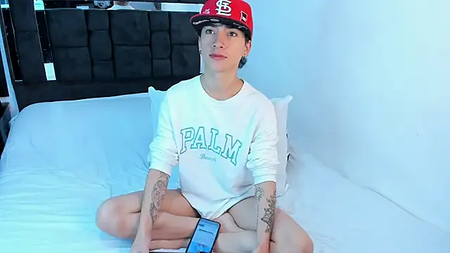 Snapshot of Thiago_Divine_ chatting on 09/10/25, 01:00 Thiago Divine online show from 09/10/25, 01:00